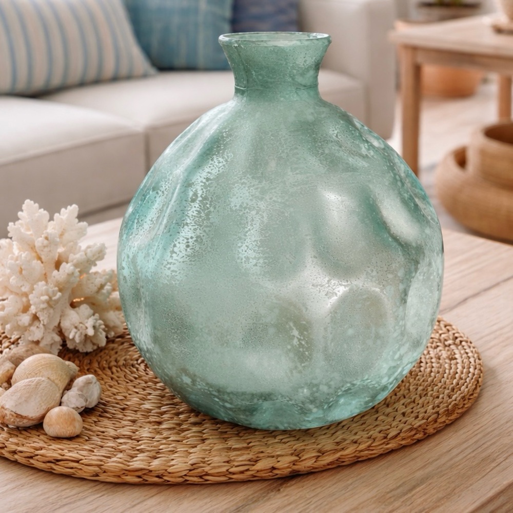 Textured Recycled Glass Green Vase 
Made in Spain 🇪🇸